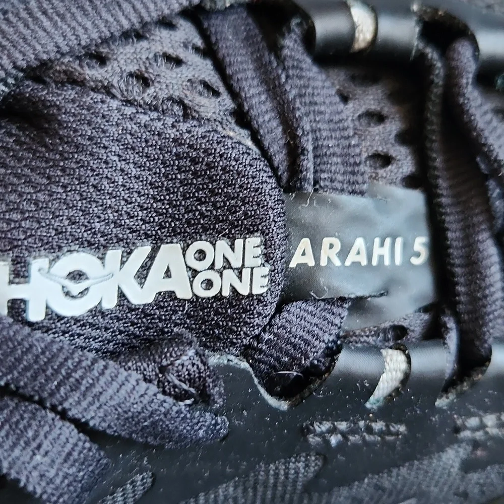 Hoka One One ARAHI 5 Black Running Shoes Sz 7.5